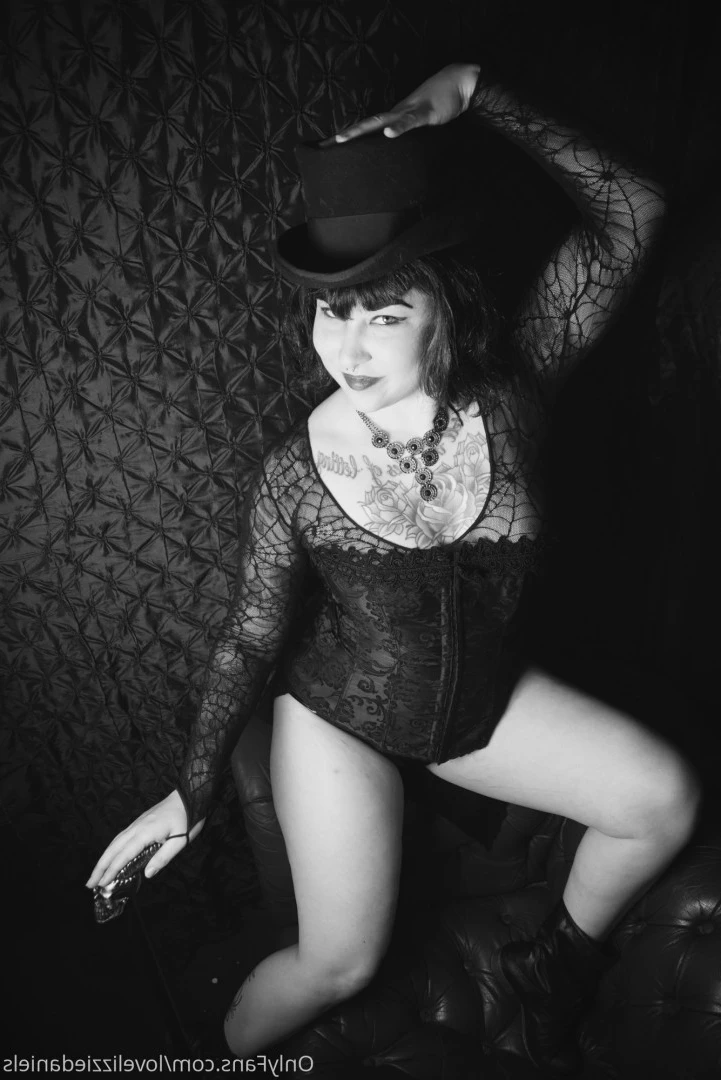 Love Lizzie Daniels [ lovelizziedaniels ] Onlyfans leaked photo 7293891 on Hotleaks.tv