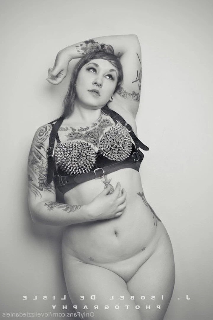 Love Lizzie Daniels [ lovelizziedaniels ] Onlyfans leaked photo 7294901 on Hotleaks.tv