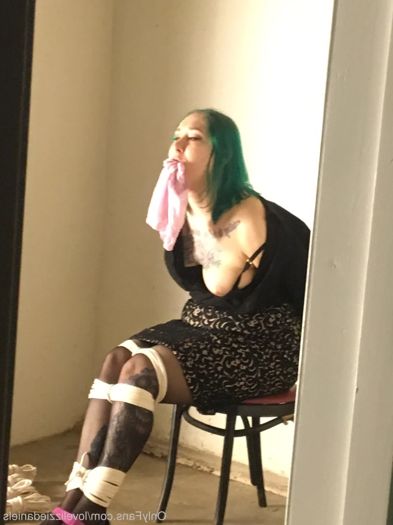 Love Lizzie Daniels [ lovelizziedaniels ] Onlyfans leaked photo 7296101 on Hotleaks.tv