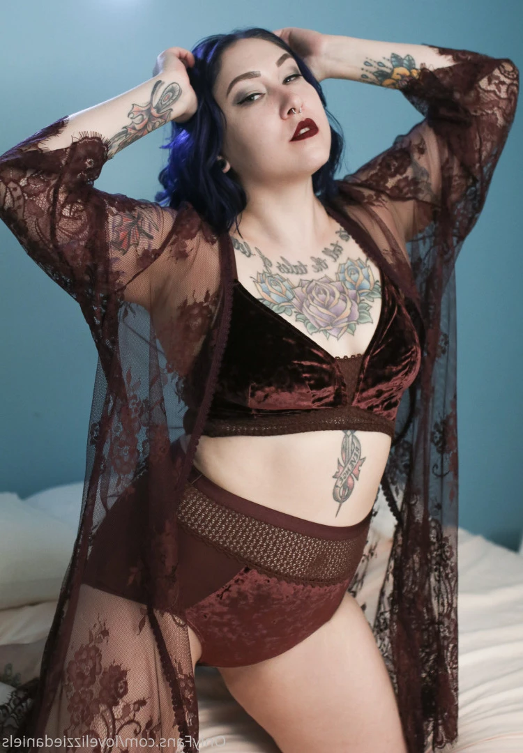 Love Lizzie Daniels [ lovelizziedaniels ] Onlyfans leaked photo 7300681 on Hotleaks.tv