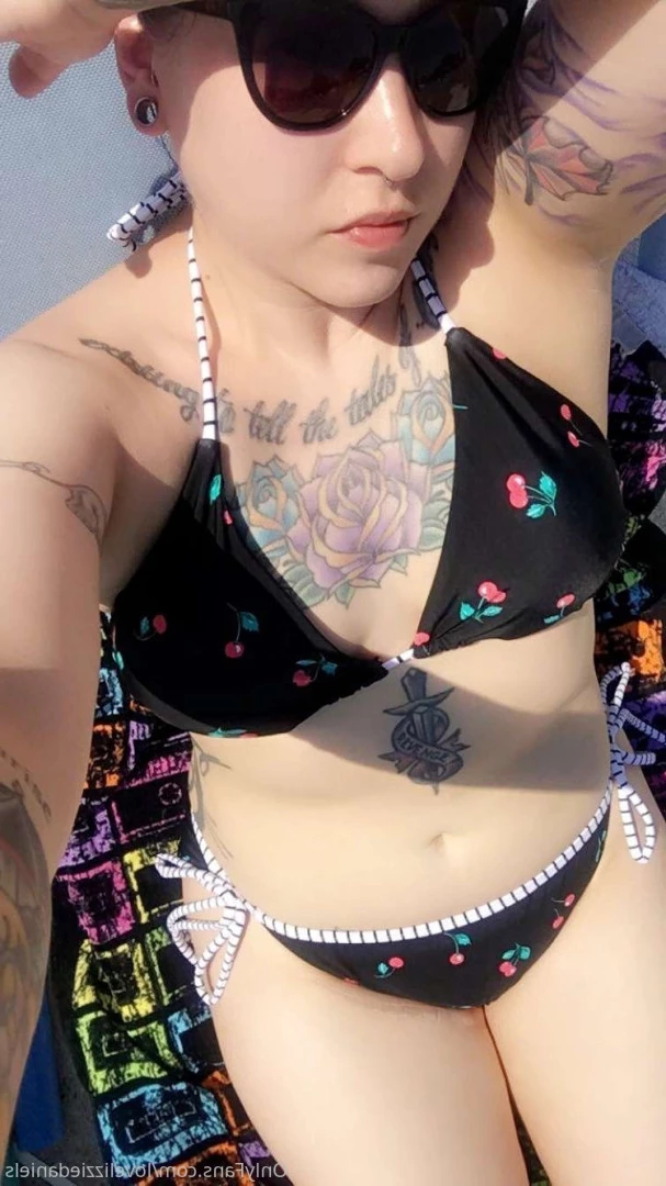 Love Lizzie Daniels [ lovelizziedaniels ] Onlyfans leaked photo 7300707 on Hotleaks.tv