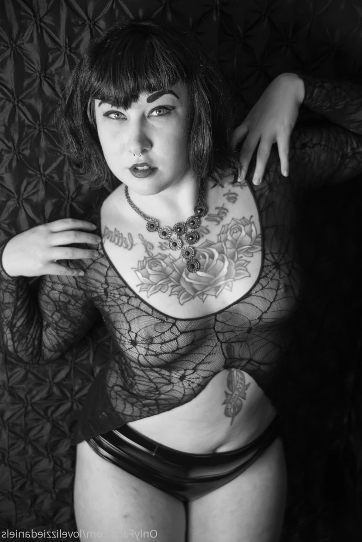Love Lizzie Daniels [ lovelizziedaniels ] Onlyfans leaked photo 7301066 on Hotleaks.tv