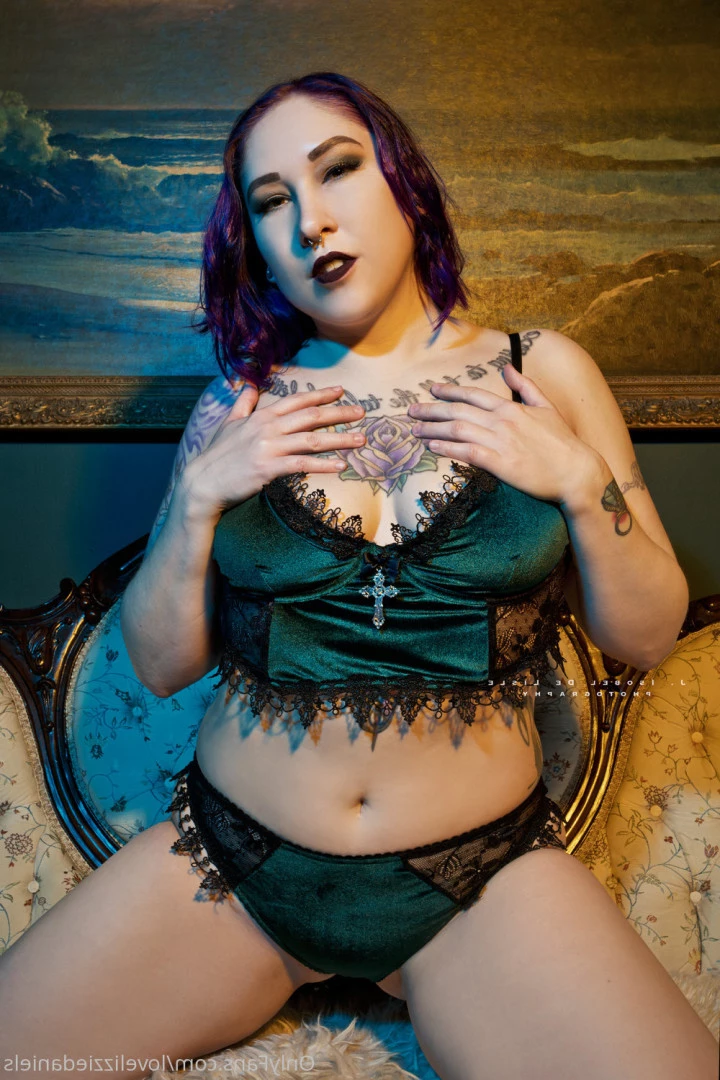 Love Lizzie Daniels [ lovelizziedaniels ] Onlyfans leaked photo 7301765 on Hotleaks.tv