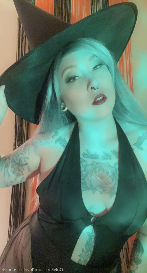 Love Lizzie Daniels [ lovelizziedaniels ] Onlyfans leaked photo 7307111 on Hotleaks.tv