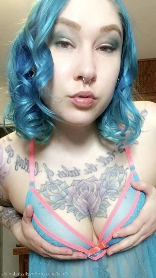 Love Lizzie Daniels [ lovelizziedaniels ] Onlyfans leaked photo 7312590 on Hotleaks.tv