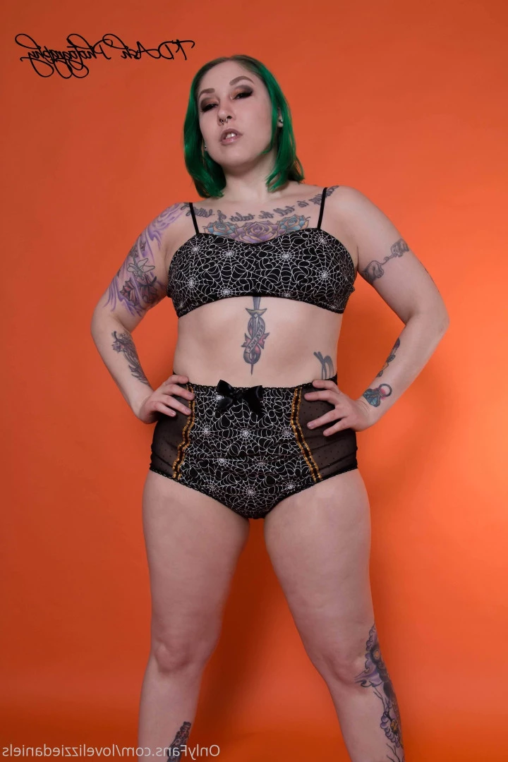 Love Lizzie Daniels [ lovelizziedaniels ] Onlyfans leaked photo 7315650 on Hotleaks.tv