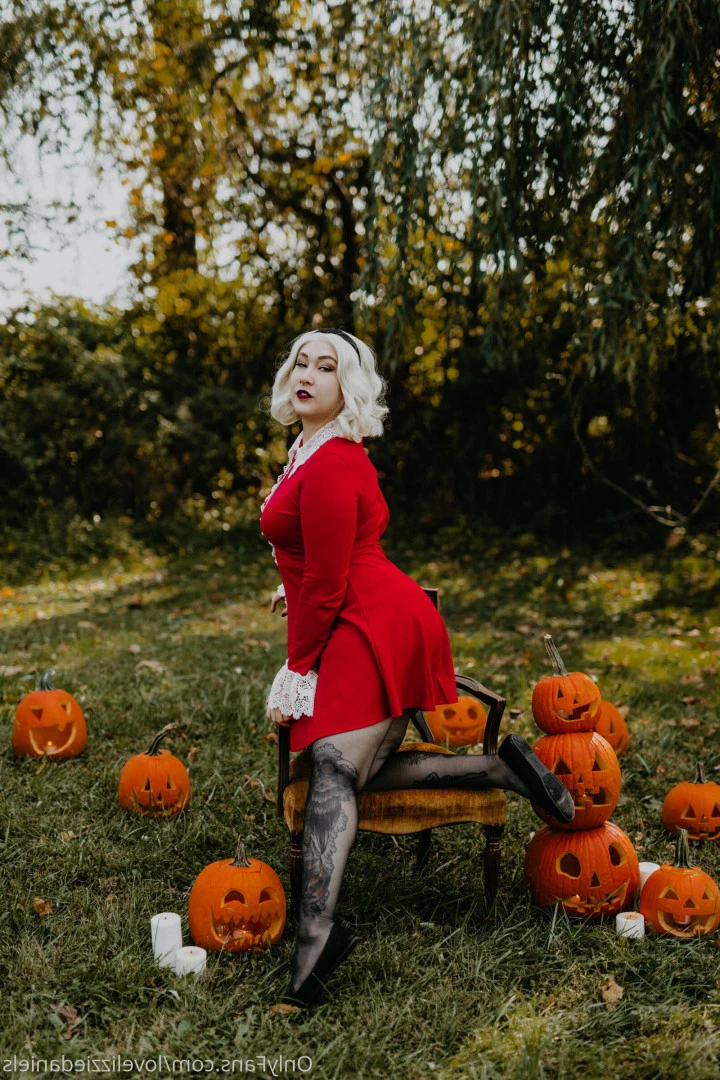 Love Lizzie Daniels [ lovelizziedaniels ] Onlyfans leaked photo 7315659 on Hotleaks.tv