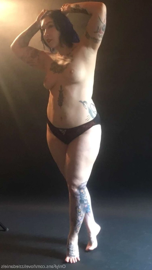Love Lizzie Daniels [ lovelizziedaniels ] Onlyfans leaked photo 7319570 on Hotleaks.tv