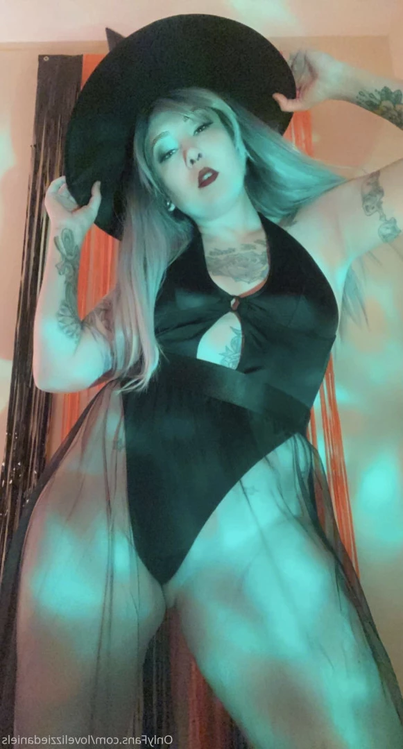 Love Lizzie Daniels [ lovelizziedaniels ] Onlyfans leaked photo 7320937 on Hotleaks.tv
