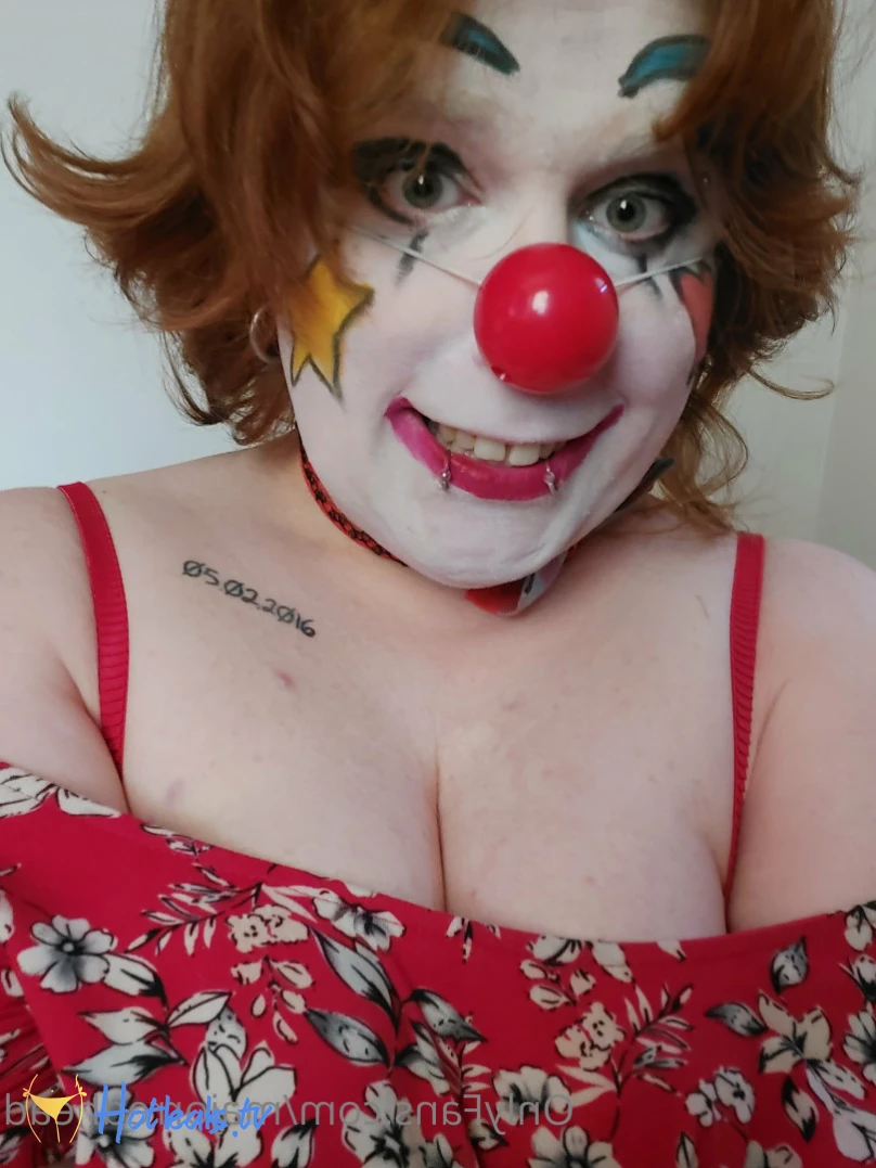 RubyTheClownGirl 6834402