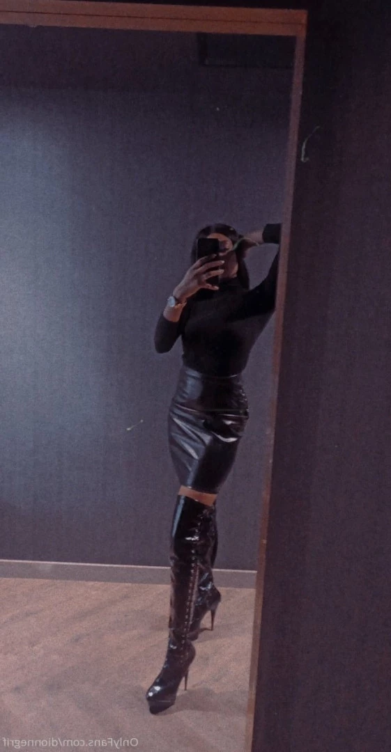 Mencrusher😈 l Wife away? time to play🟢 [ mencrusher ] Onlyfans leaked photo 10465257 on Hotleaks.tv