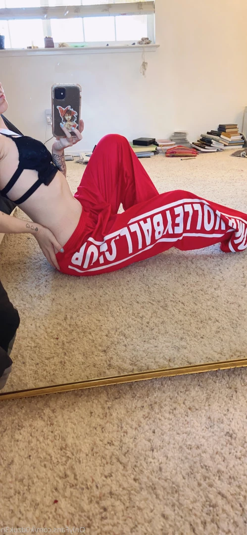 Vesryn [ minibunzzz ] Onlyfans leaked photo 6807355 on Hotleaks.tv