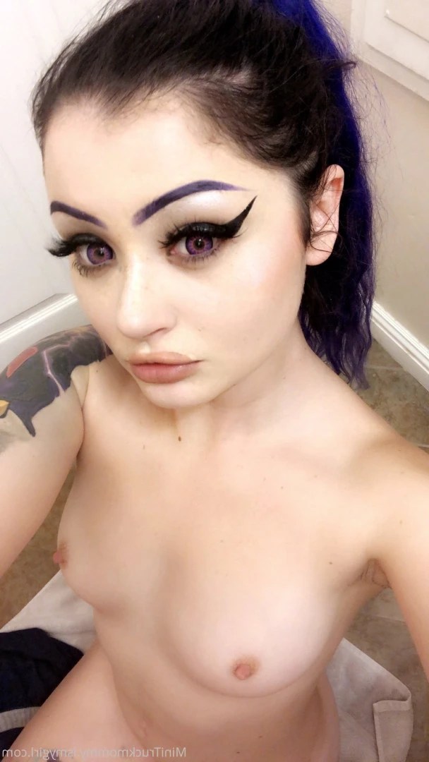 Naughty Lil Mechanic 💦 [ minitruckmommy ] Onlyfans leaked photo 7264270 on Hotleaks.tv