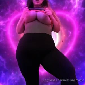 @MissLunaMagic [ misslunamagic ] Onlyfans leaked video 7173964 on Hotleaks.tv