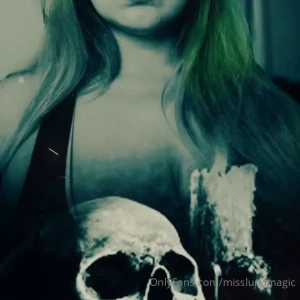 @MissLunaMagic [ misslunamagic ] Onlyfans leaked video 7173974 on Hotleaks.tv