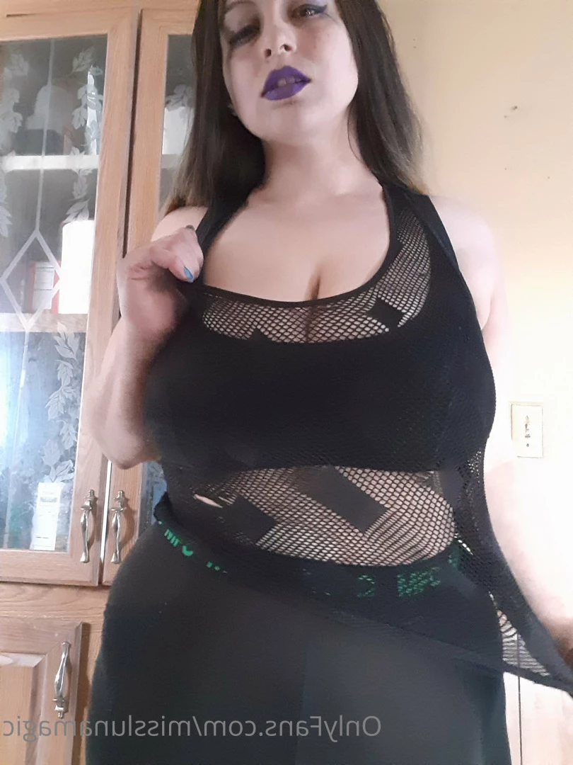 @MissLunaMagic [ misslunamagic ] Onlyfans leaked photo 7263348 on Hotleaks.tv