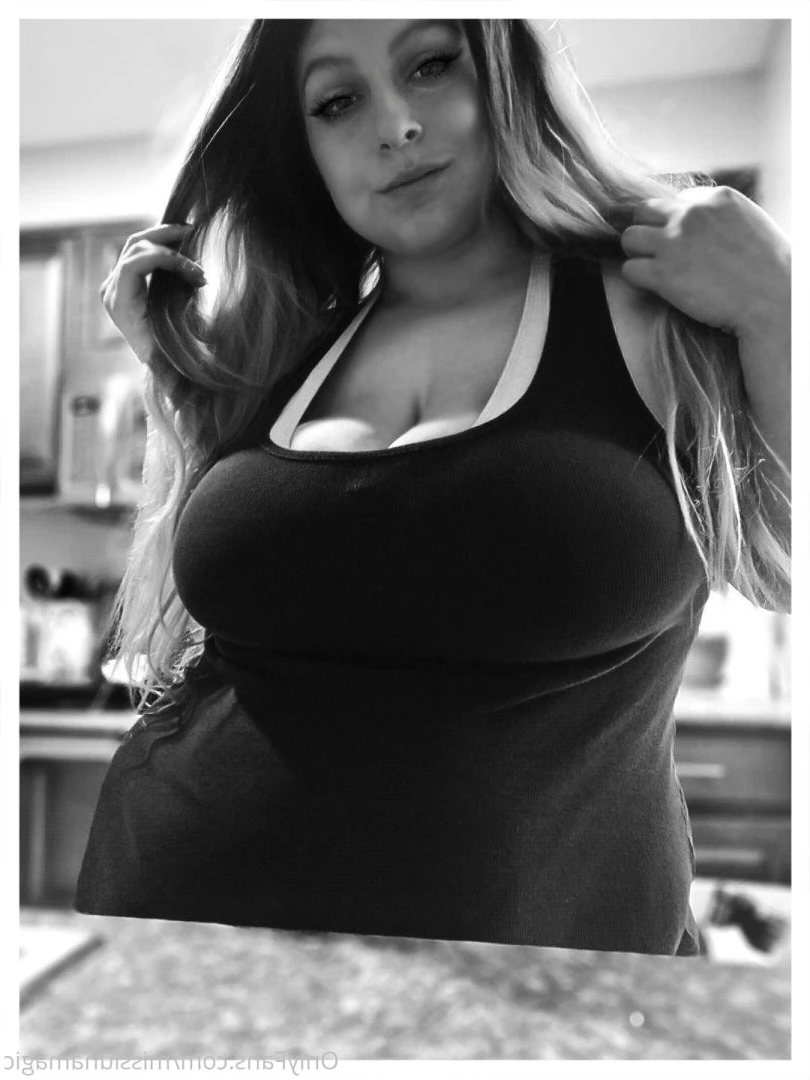 @MissLunaMagic [ misslunamagic ] Onlyfans leaked photo 7266057 on Hotleaks.tv