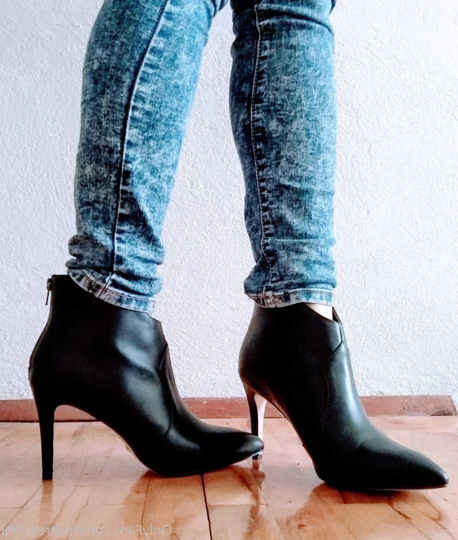 Mistress Inni`s Foot Place [ mistressinni ] Onlyfans leaked photo 7257683 on Hotleaks.tv