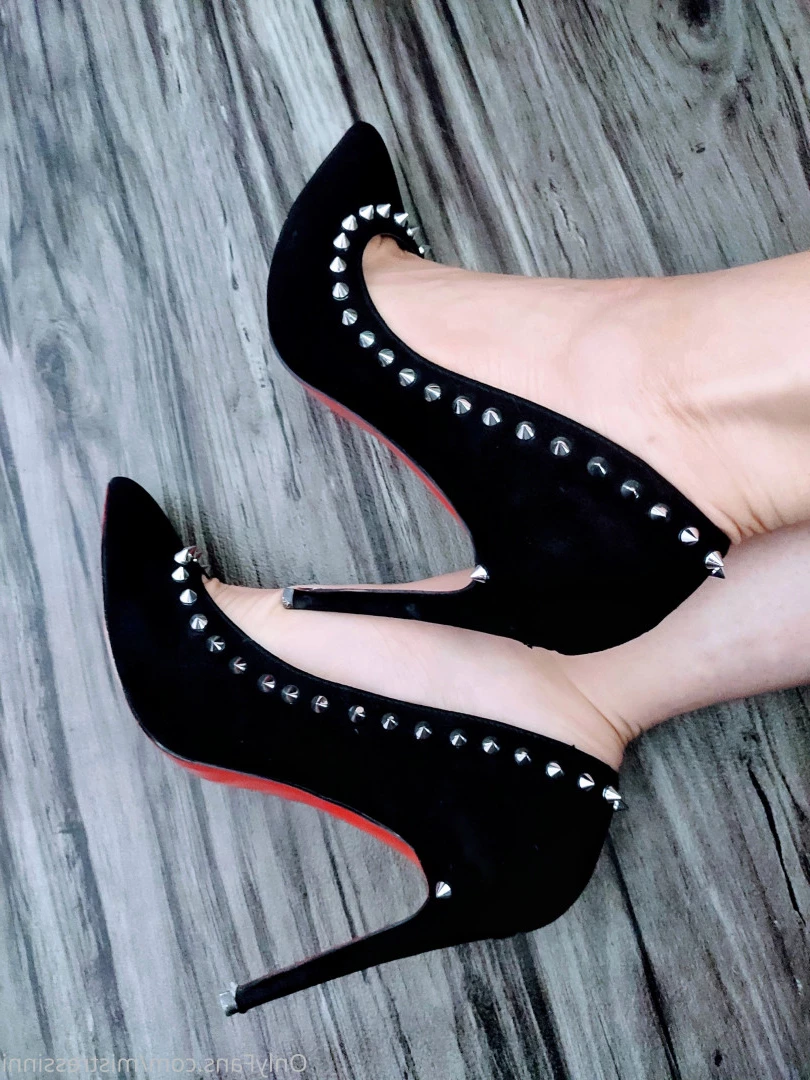 Mistress Inni`s Foot Place [ mistressinni ] Onlyfans leaked photo 7257940 on Hotleaks.tv