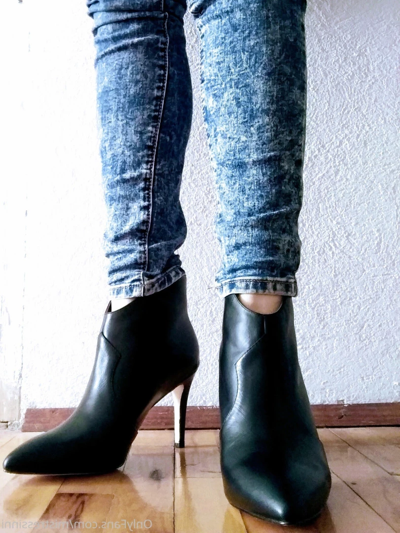 Mistress Inni`s Foot Place [ mistressinni ] Onlyfans leaked photo 7258168 on Hotleaks.tv