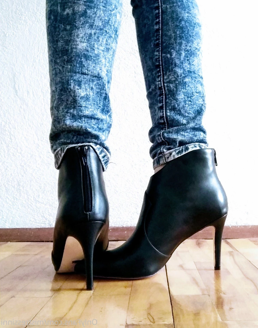 Mistress Inni`s Foot Place [ mistressinni ] Onlyfans leaked photo 7258554 on Hotleaks.tv