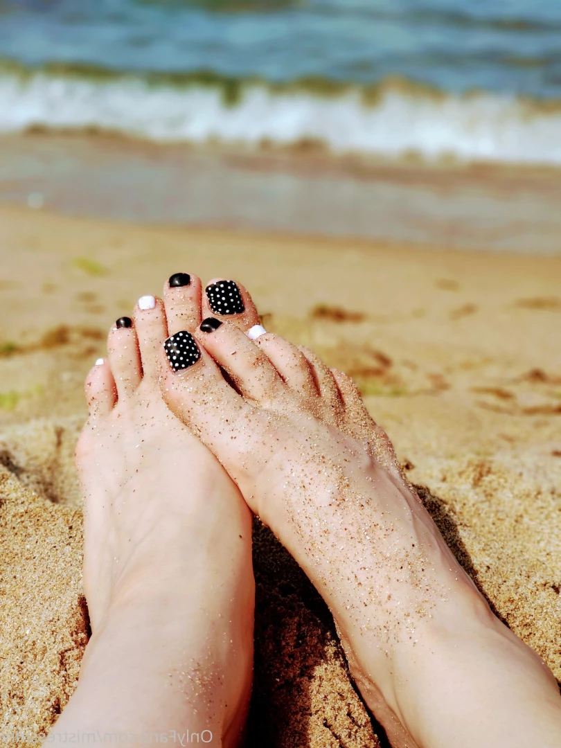 Mistress Inni`s Foot Place [ mistressinni ] Onlyfans leaked photo 7259645 on Hotleaks.tv