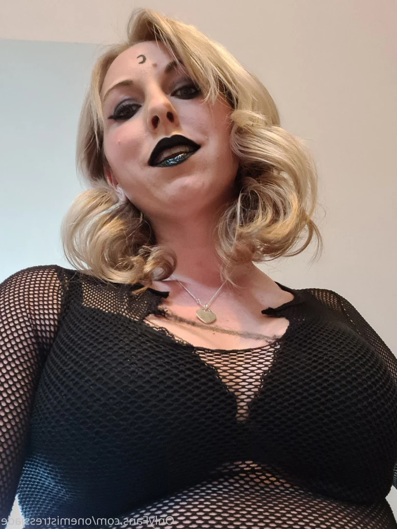 Goddess Athena [ divinedeity22 ] Onlyfans leaked photo 7058185 on Hotleaks.tv