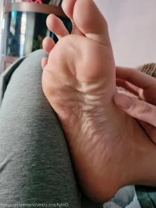 7060687