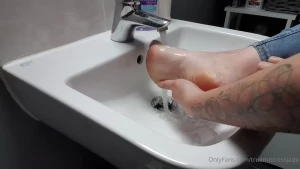 Goddess Athena [ divinedeity22 ] Onlyfans leaked video 7162891 on Hotleaks.tv
