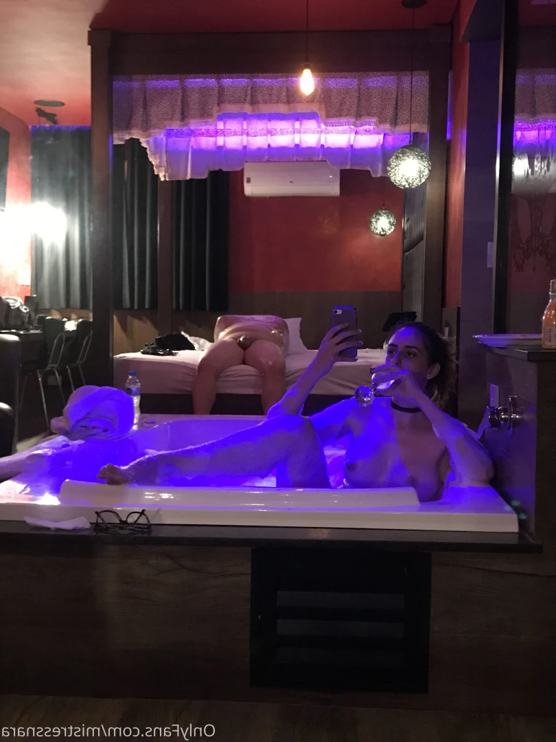 Nara Neveu 🌹 [ mistressnara ] Onlyfans leaked photo 6900055 on Hotleaks.tv