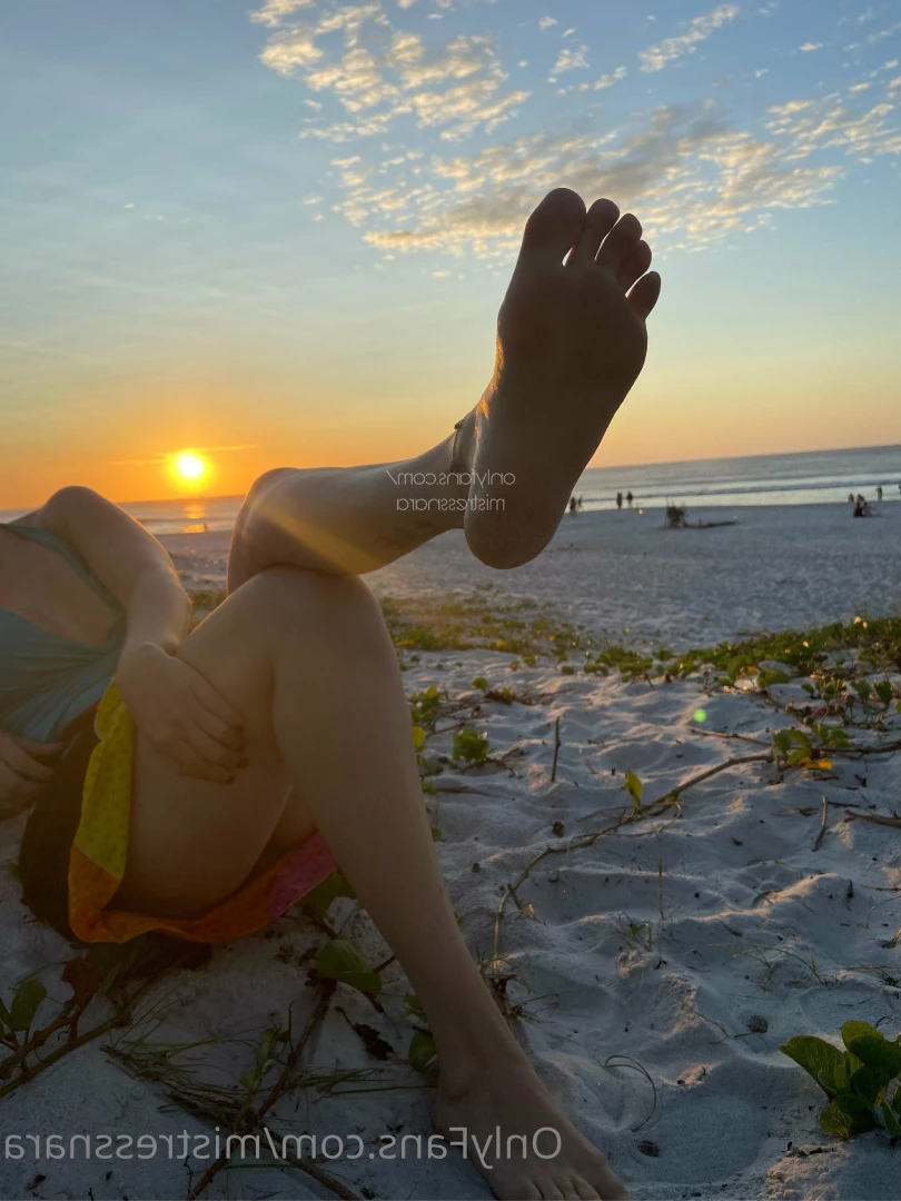 Nara Neveu 🌹 [ mistressnara ] Onlyfans leaked photo 6901058 on Hotleaks.tv