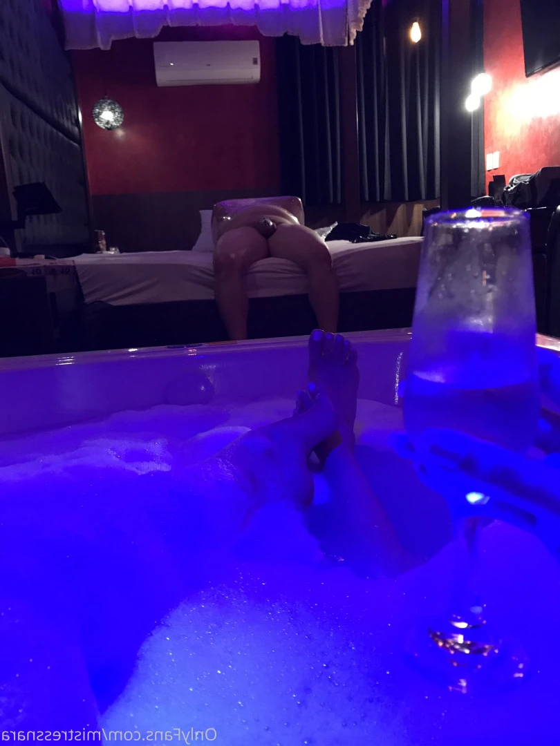 Nara Neveu 🌹 [ mistressnara ] Onlyfans leaked photo 6902087 on Hotleaks.tv