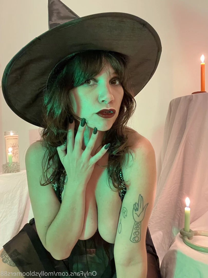 Molly Bloom [ mollysbloomers88 ] Onlyfans leaked photo 7491925 on Hotleaks.tv
