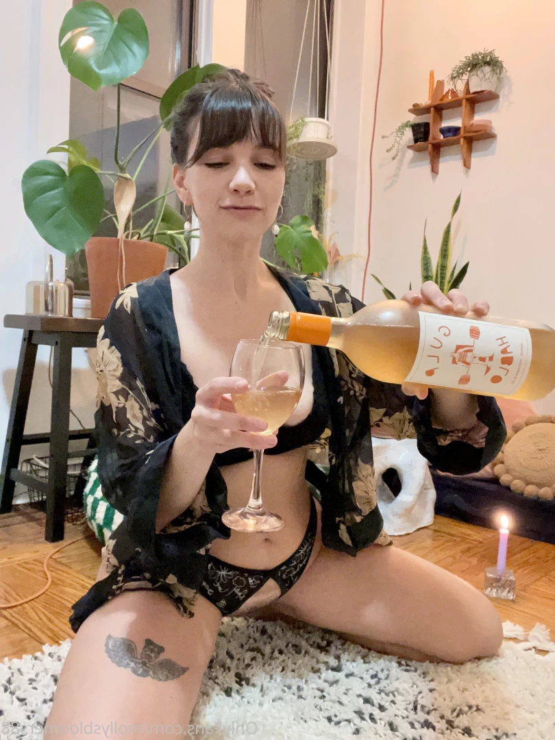 Molly Bloom [ mollysbloomers88 ] Onlyfans leaked photo 7492305 on Hotleaks.tv