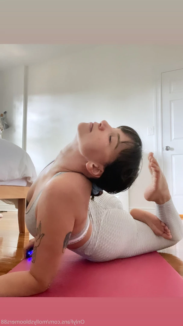 Molly Bloom [ mollysbloomers88 ] Onlyfans leaked photo 7496786 on Hotleaks.tv