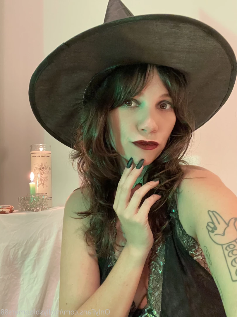Molly Bloom [ mollysbloomers88 ] Onlyfans leaked photo 7504930 on Hotleaks.tv