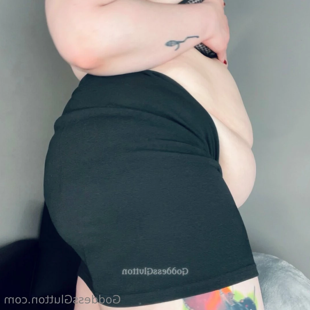 Mommy Alara Glutton [ mommyglutton ] Onlyfans leaked photo 6786605 on Hotleaks.tv