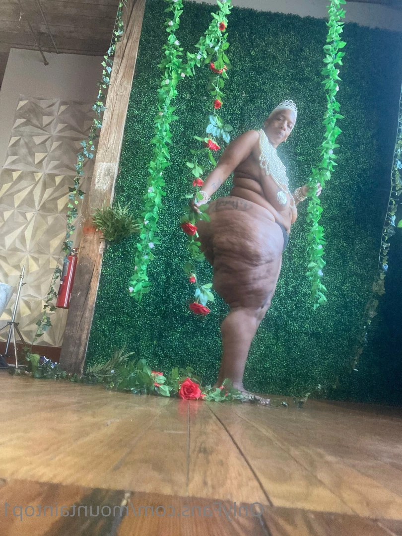86inchesofbooty [ mountaintop1 ] Onlyfans leaked photo 7462393 on Hotleaks.tv