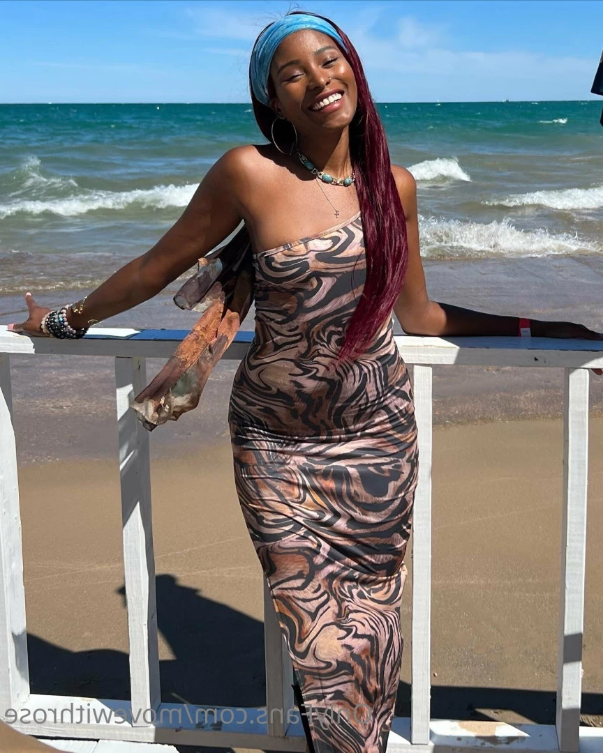 Move With Rose [ movewithrose ] Onlyfans leaked photo 7196588 on Hotleaks.tv