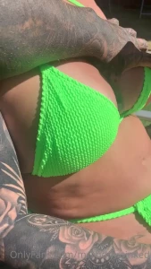 10543316