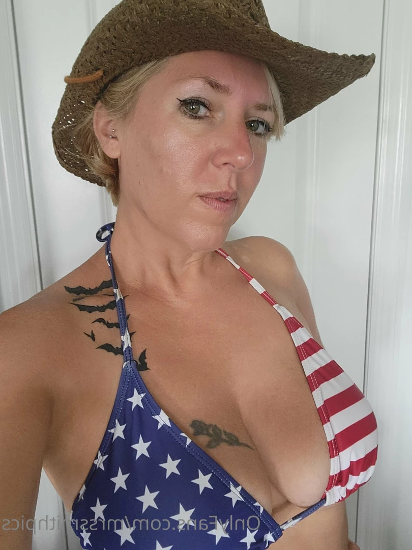 Mrs. Smith [ mrssmithpics ] Onlyfans leaked photo 6731082 on Hotleaks.tv