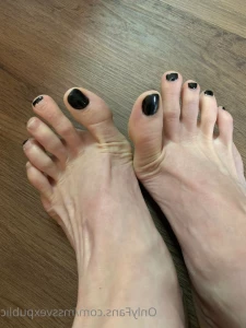 6730944