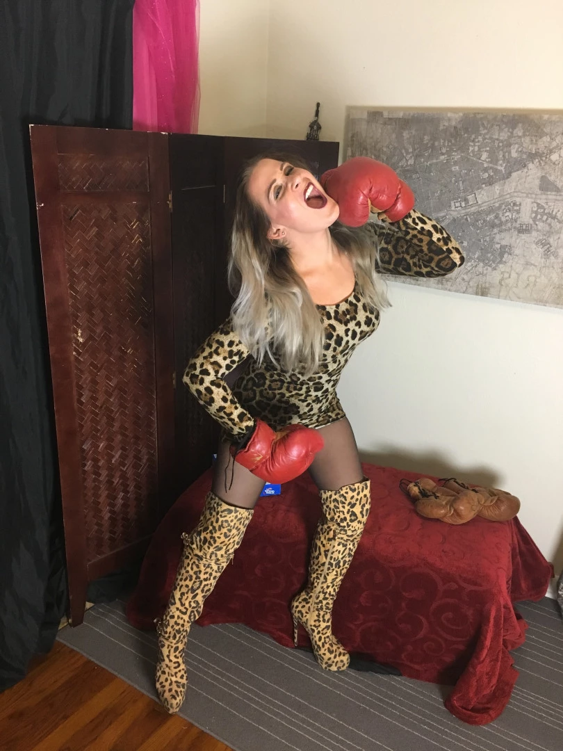 Ms Whitney Morgan [ mswhitneymorgan ] Onlyfans leaked photo 7429355 on Hotleaks.tv