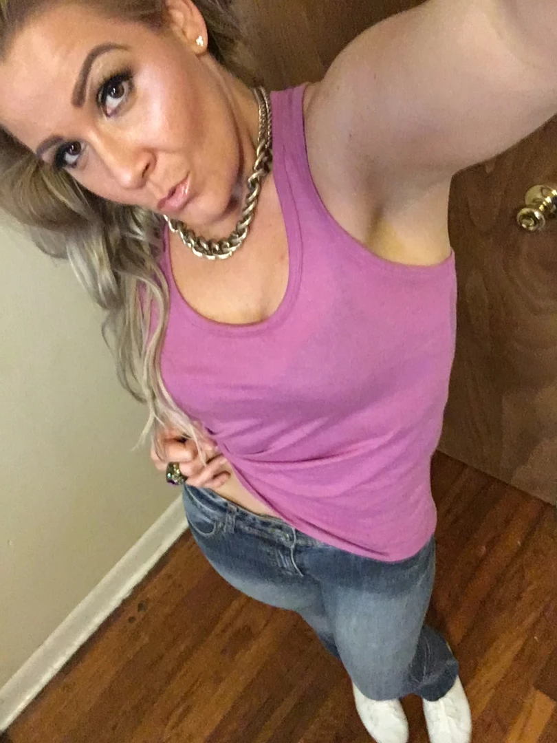 Ms Whitney Morgan [ mswhitneymorgan ] Onlyfans leaked photo 7444374 on Hotleaks.tv