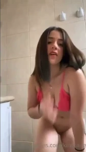 4684575