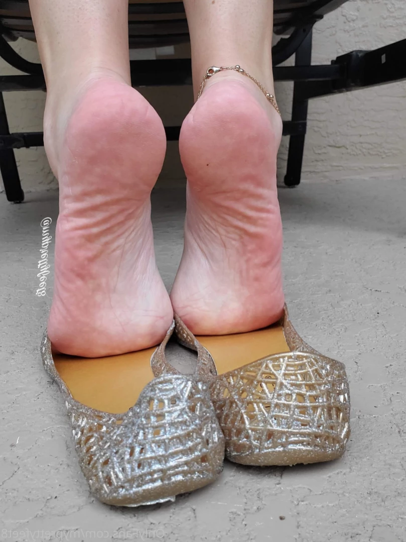 myprettyfeet8 Onlyfans leaked photo 12192961 on Hotleaks.tv