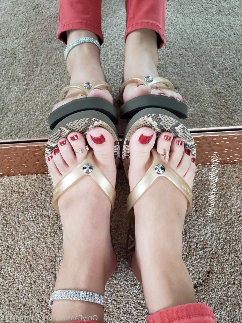 myprettyfeet8 Onlyfans leaked photo 16447069 on Hotleaks.tv