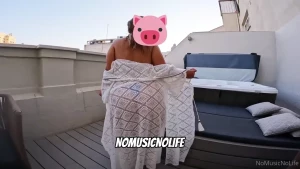 7100584