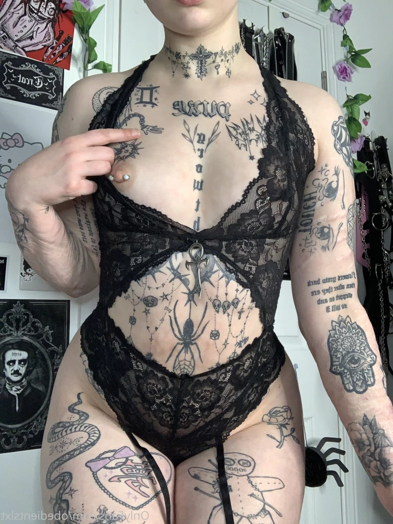 baby ☆ girl [ obedientslxt ] Onlyfans leaked photo 7337464 on Hotleaks.tv