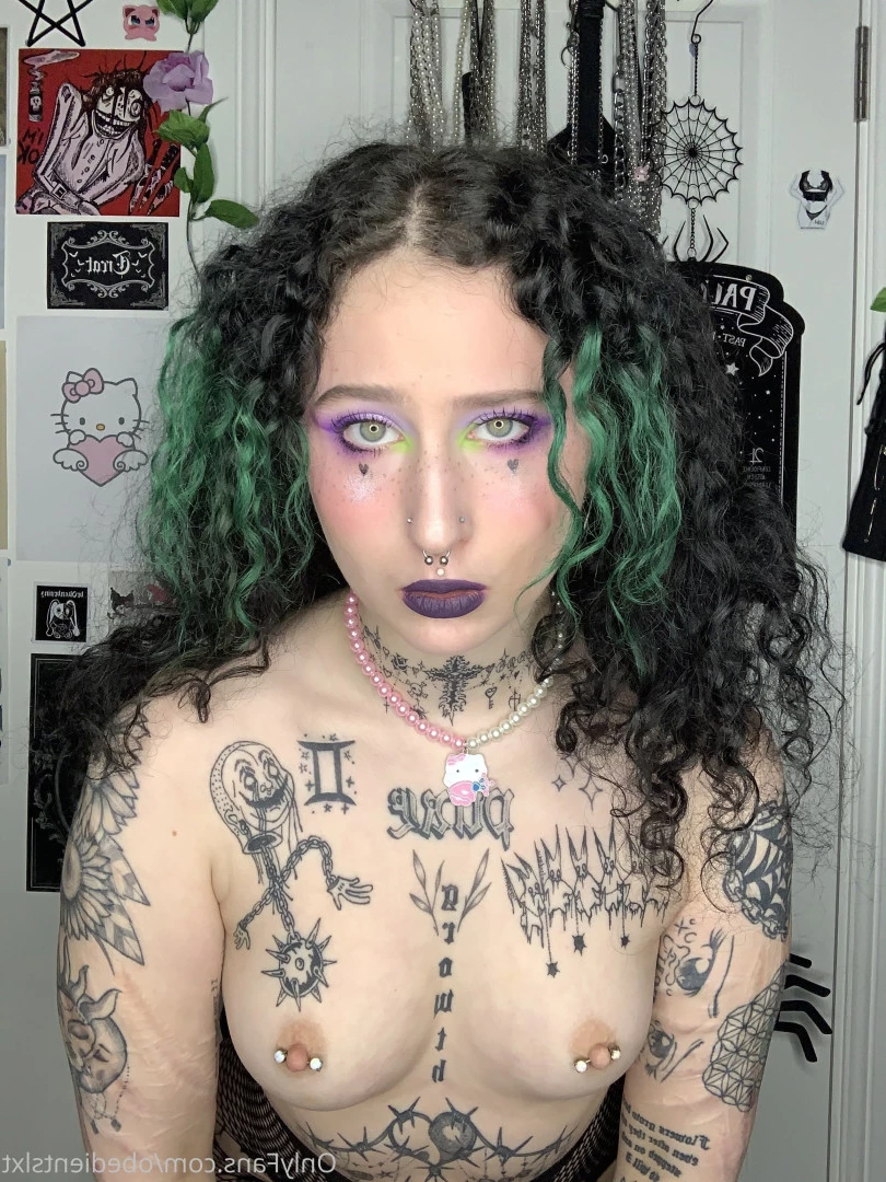 baby ☆ girl [ obedientslxt ] Onlyfans leaked photo 7339858 on Hotleaks.tv
